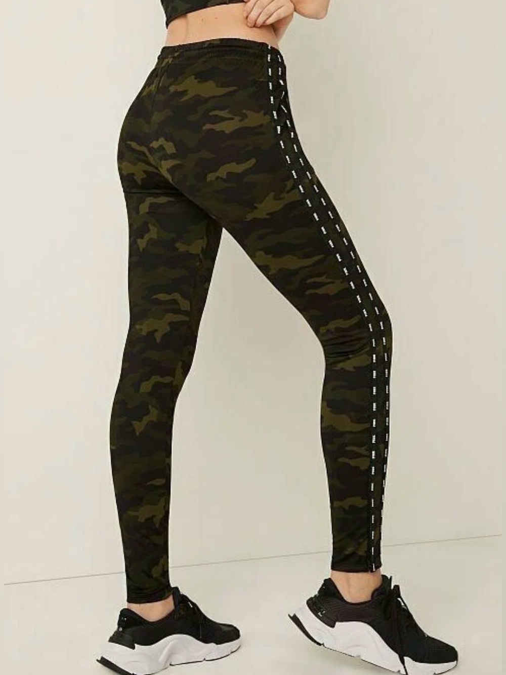 Victoria's Secret Pink Camo Skinny Track Pants Olive Green Logo size Small